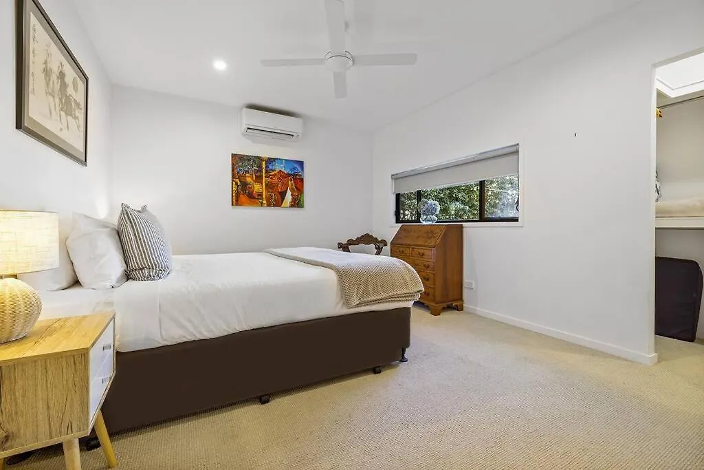 Holiday home Fuller Holidays - Drifting Sands -Byron Town With Pool Byron Bay