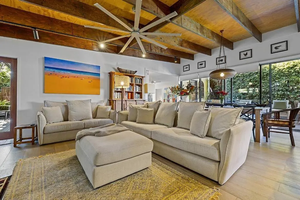 Holiday home Fuller Holidays - Drifting Sands -Byron Town With Pool Byron Bay